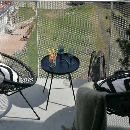 Green Hill Apartment With A View To Lagoon Juodkrante Exterior photo